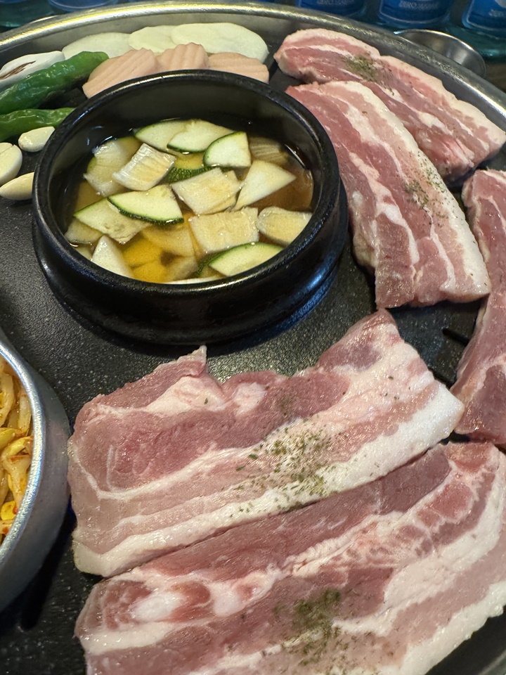 삼겹의난 이미지