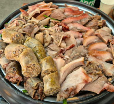 푸짐한순대국 이미지
