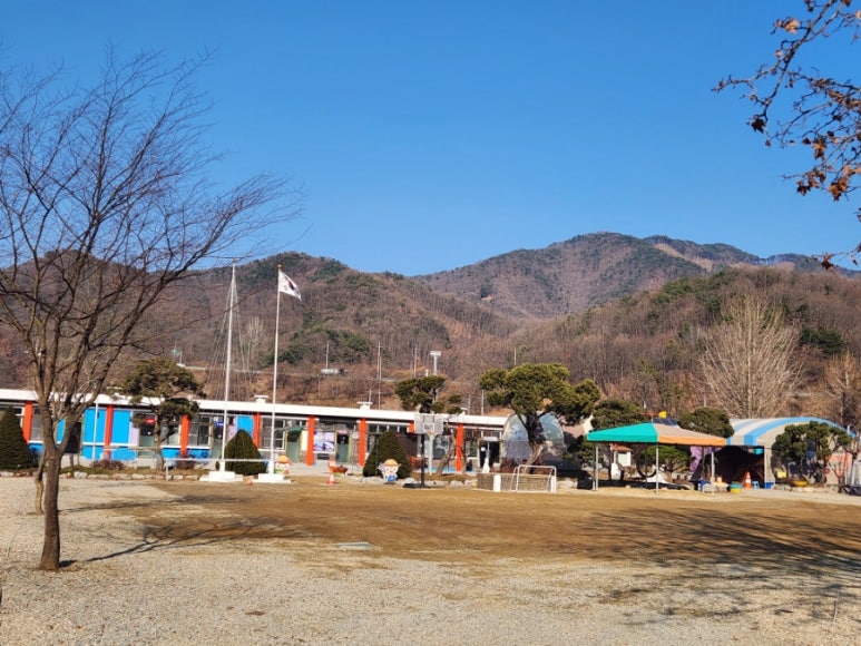 솔부엉이캠핑장 이미지
