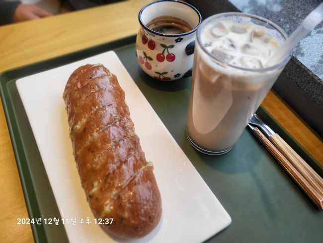 김윤식케익부티끄 이미지