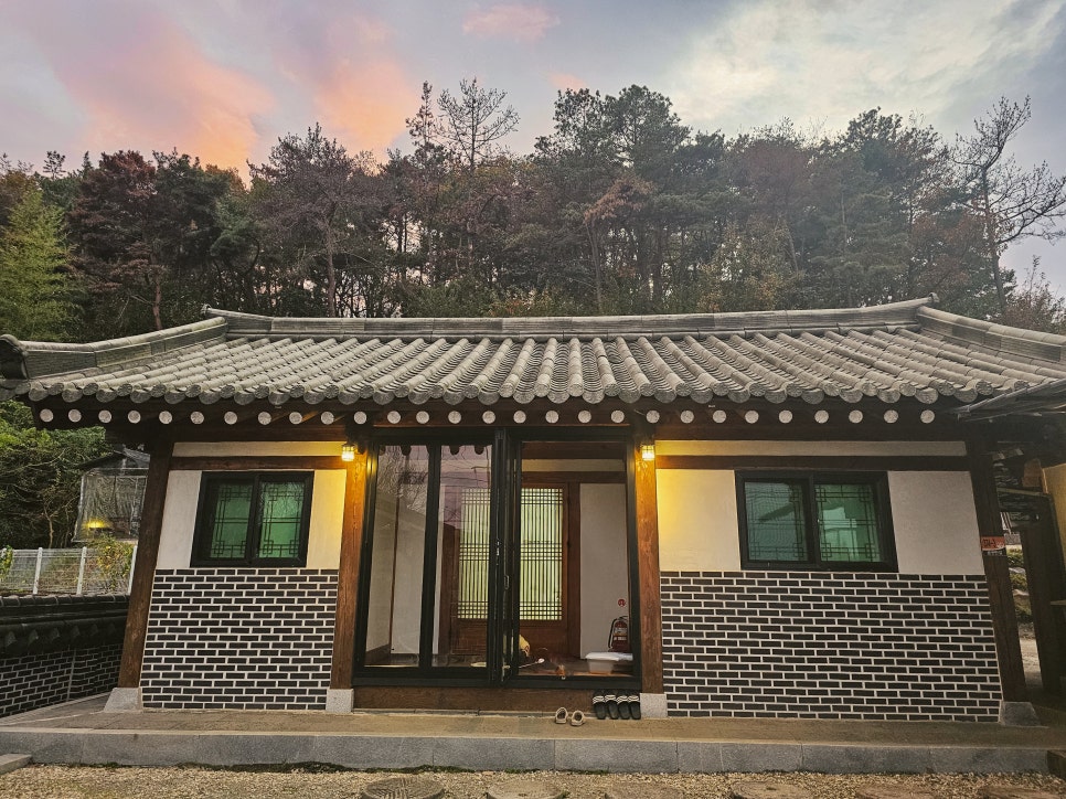 숲사잇길펜션 이미지