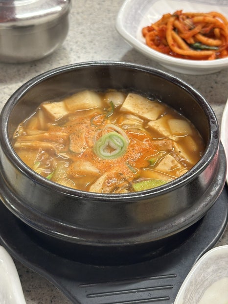 자두옷장 이미지
