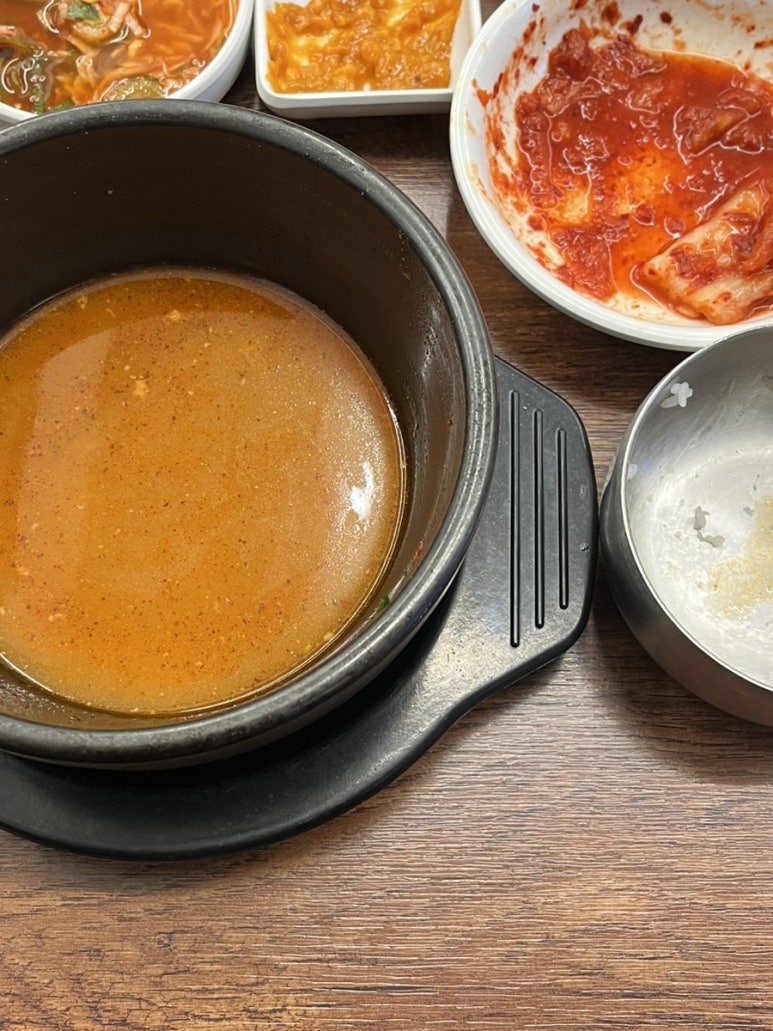 황칠토종족발 이미지