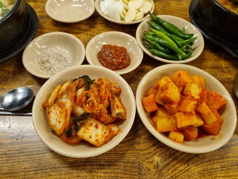 푸짐한순대국 이미지