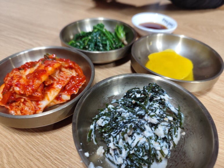칼국수와반찬이맛있는밥집 이미지