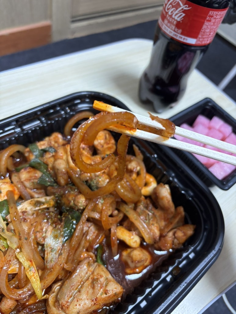 기영이 숯불두마리치킨 광진 자양점 이미지