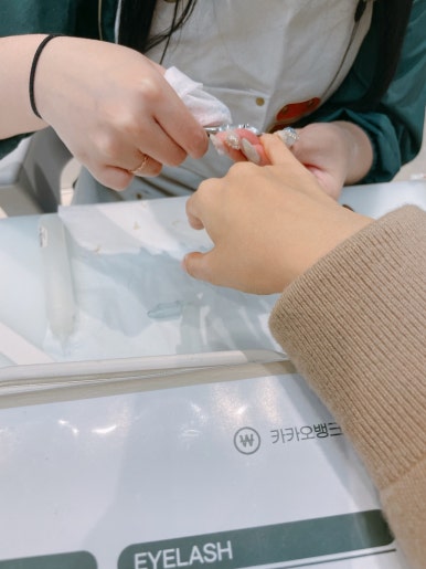 네일스르르 이미지