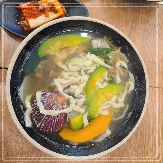도담칼국수 이미지