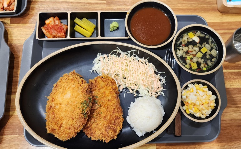 용감한 식당 수영점 이미지