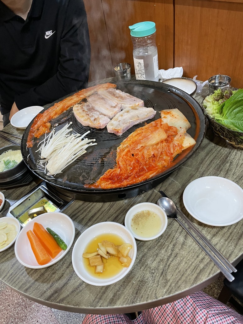 누나네솥뚜껑삼겹살 이미지