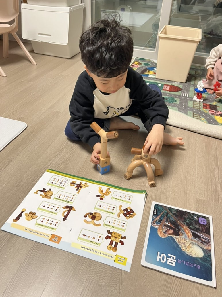 크리에이티브문어 이미지