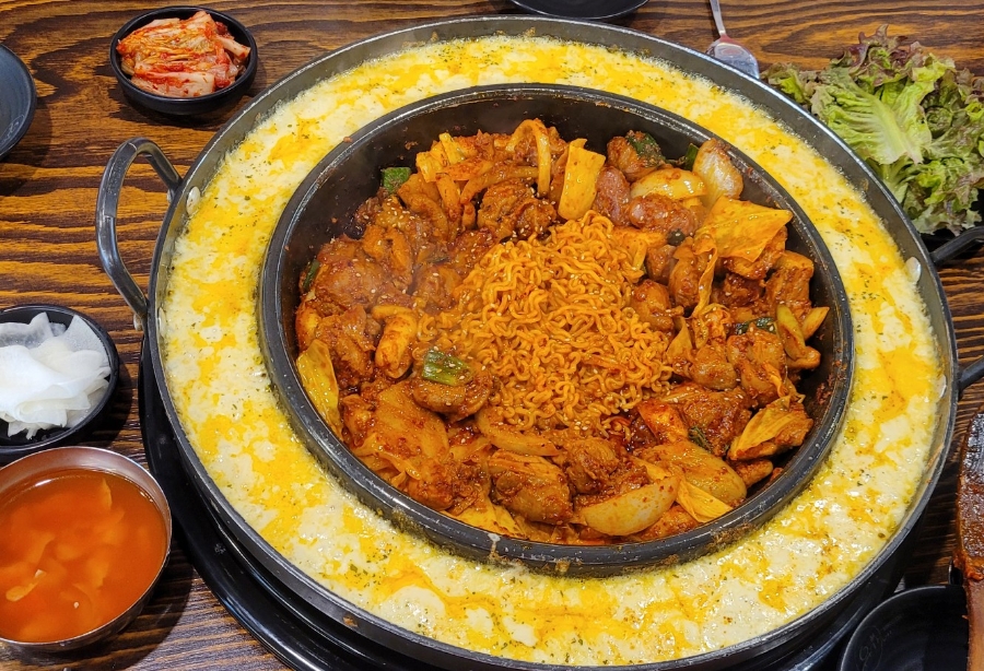 유가네닭갈비 이미지