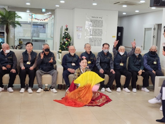 9988주간복지센터 이미지