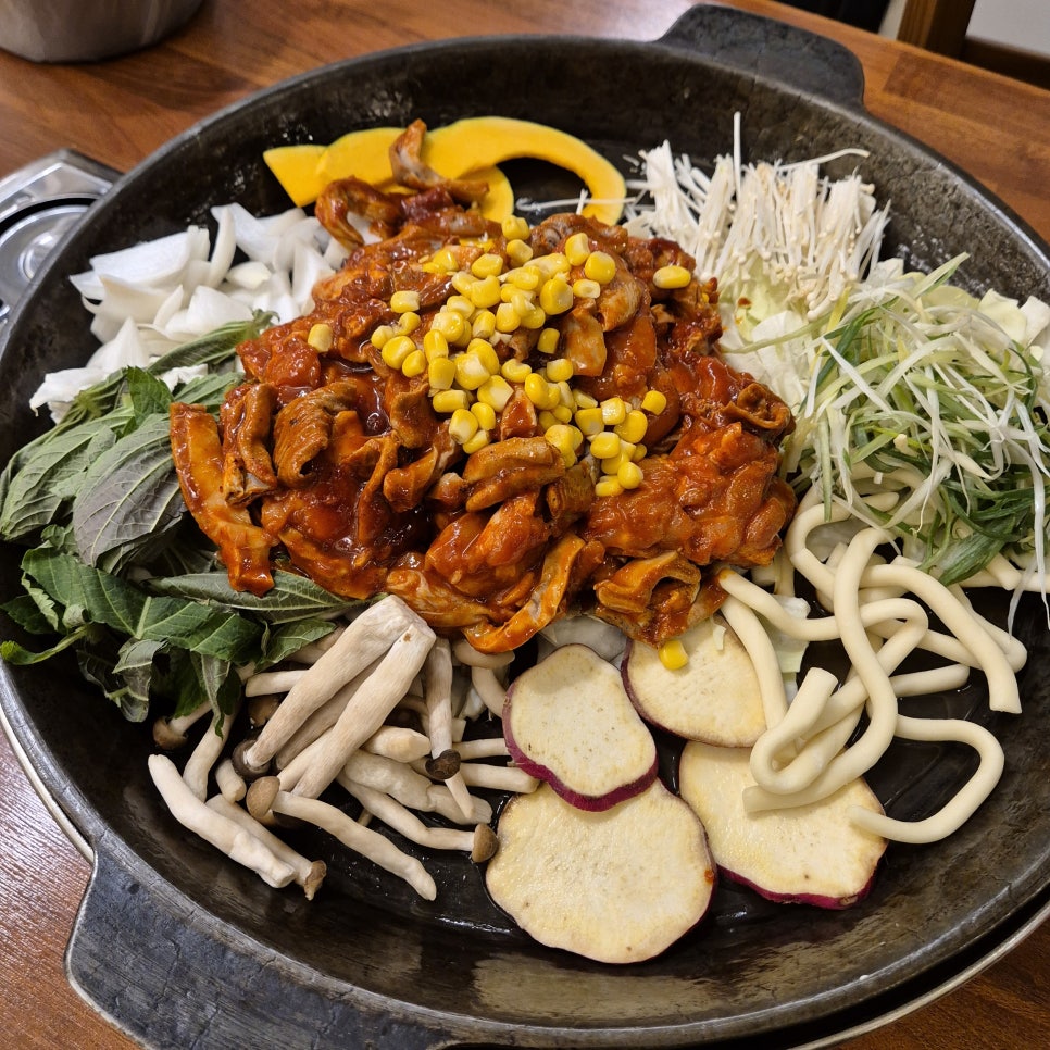 마녀의닭갈비(용봉점) 이미지