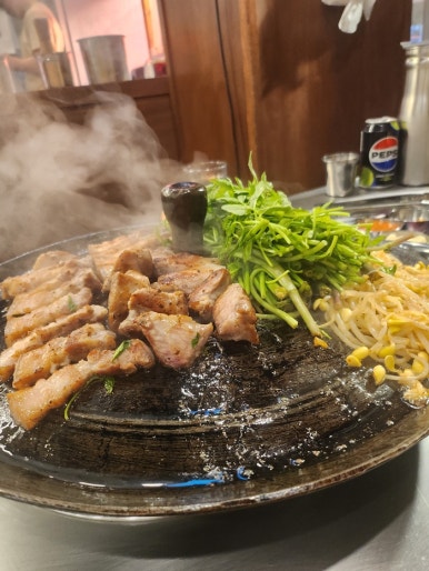 신림솥뚜껑삼겹살 이미지