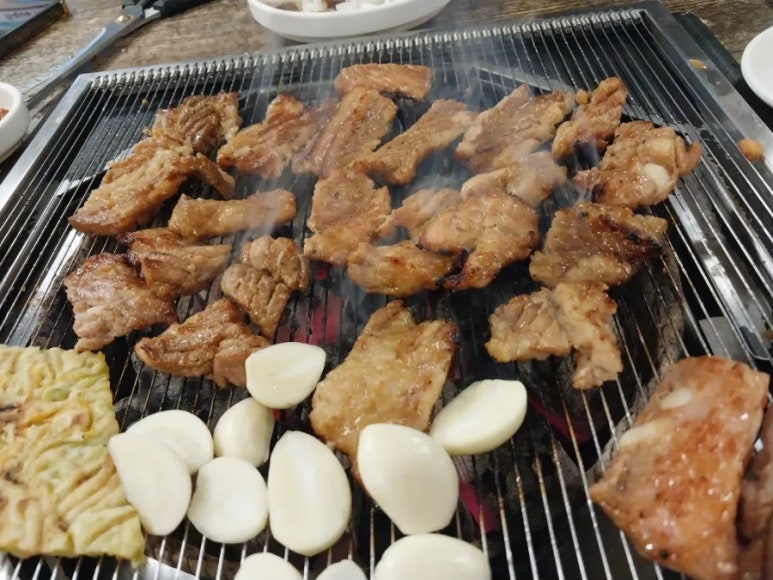 백두산숯불왕갈비 이미지
