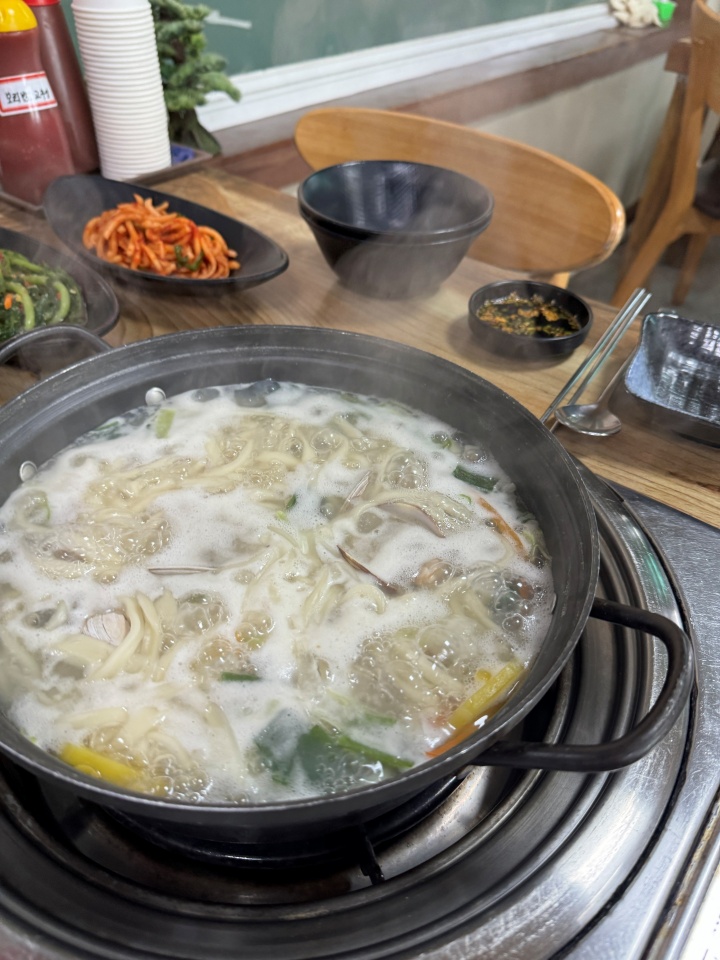 가마솥손칼국수 이미지