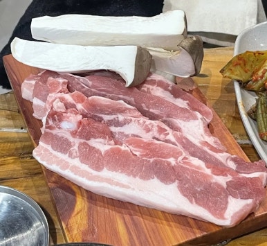 소띠돈띠횡성생고기 이미지