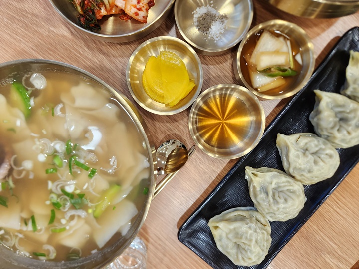 최고닭칼국수 이미지