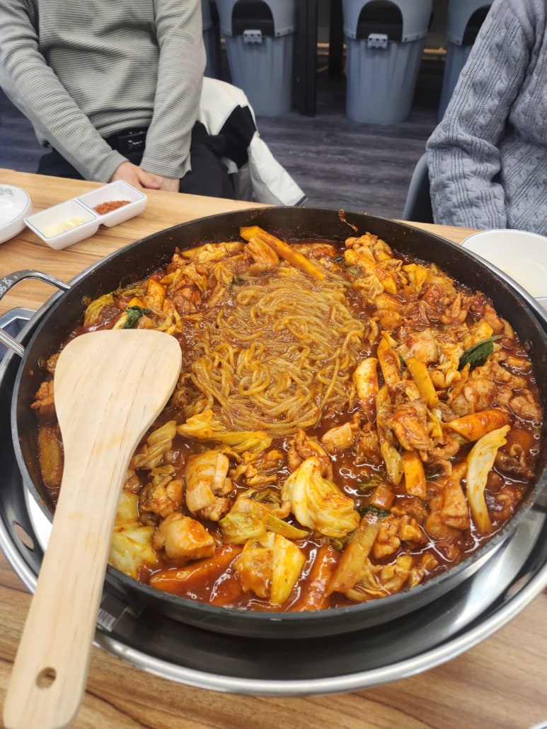 춘천닭갈비·봉평메밀막국수 이미지