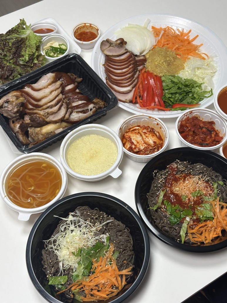 저팔계왕족발 이미지