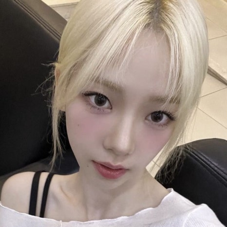 금발 미용실 이미지
