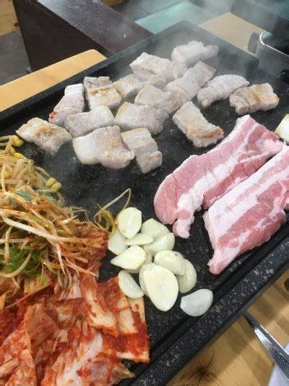 홍성상설시장 고기 굽는 날 이미지