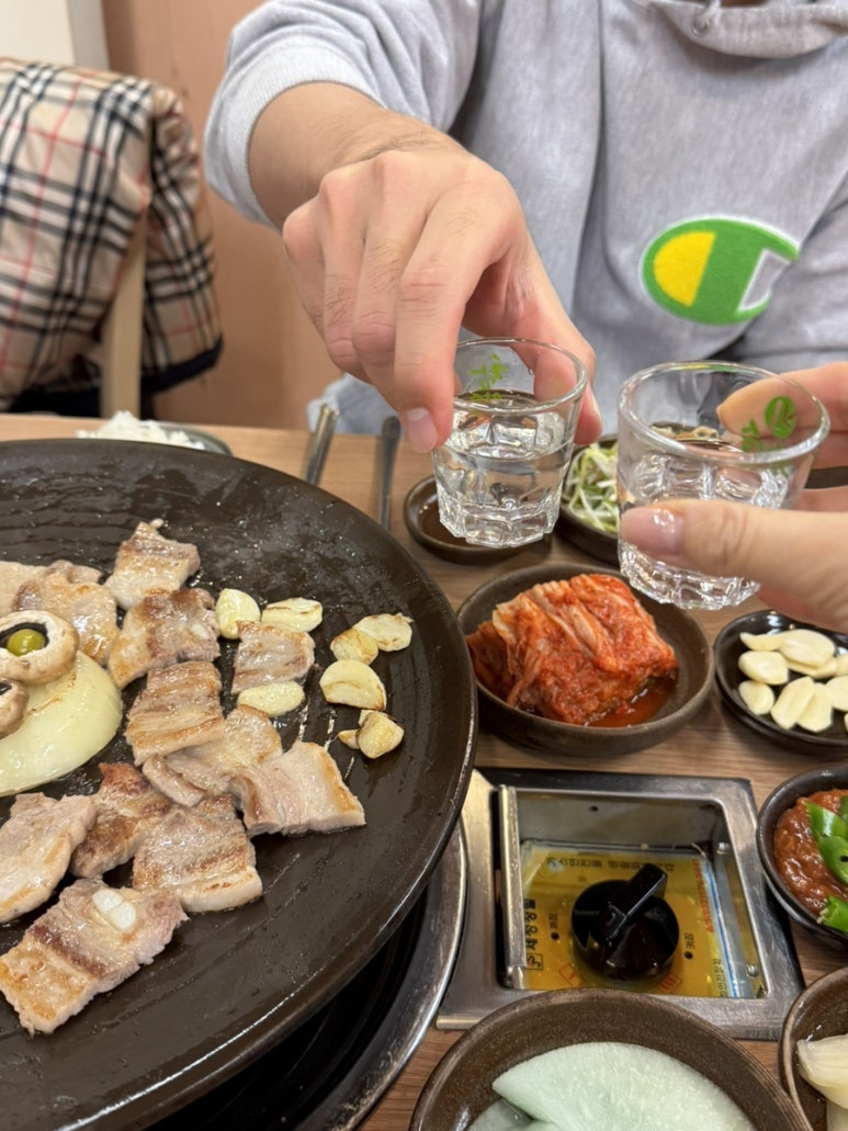 한라산옹기구이삼겹살 이미지