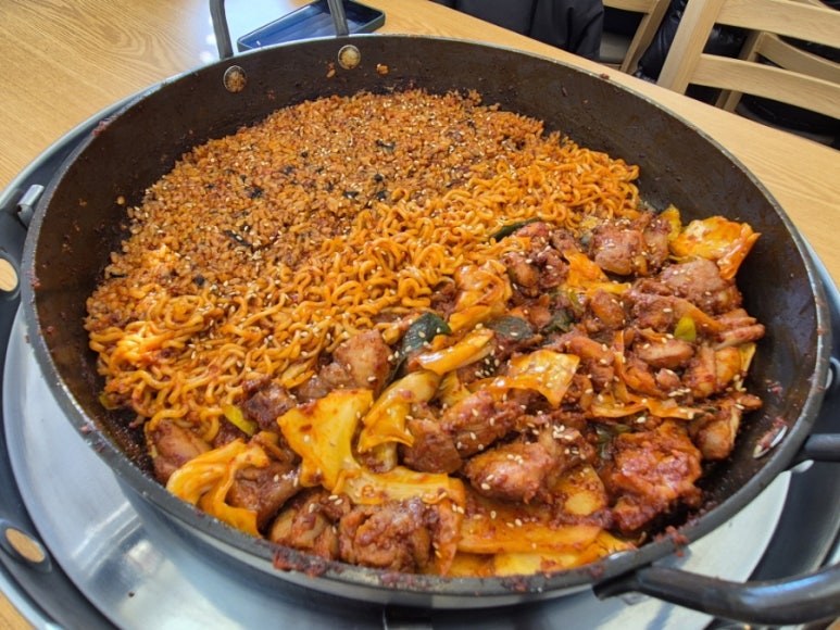 유가네닭갈비 영남대점 이미지