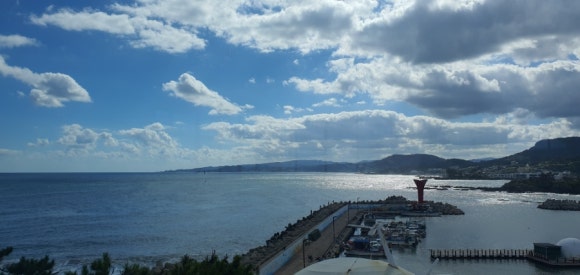 중앙유리，페인트 이미지