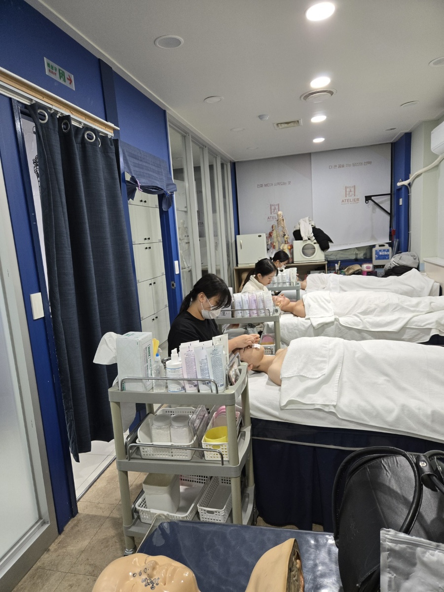 아뜰리에뷰티아카데미미용학원 이미지