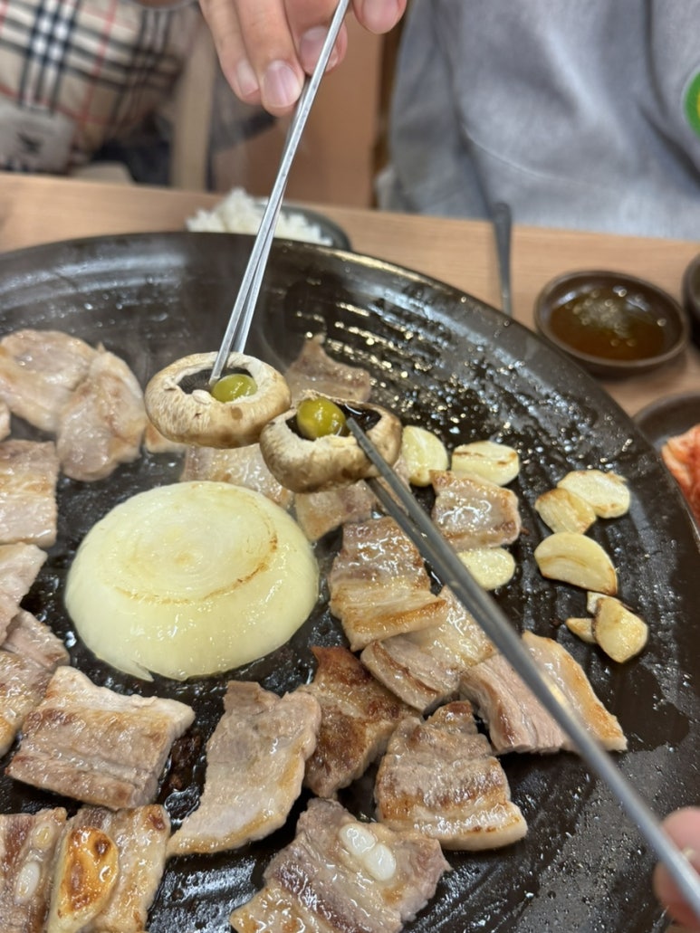 한라산옹기구이삼겹살 이미지