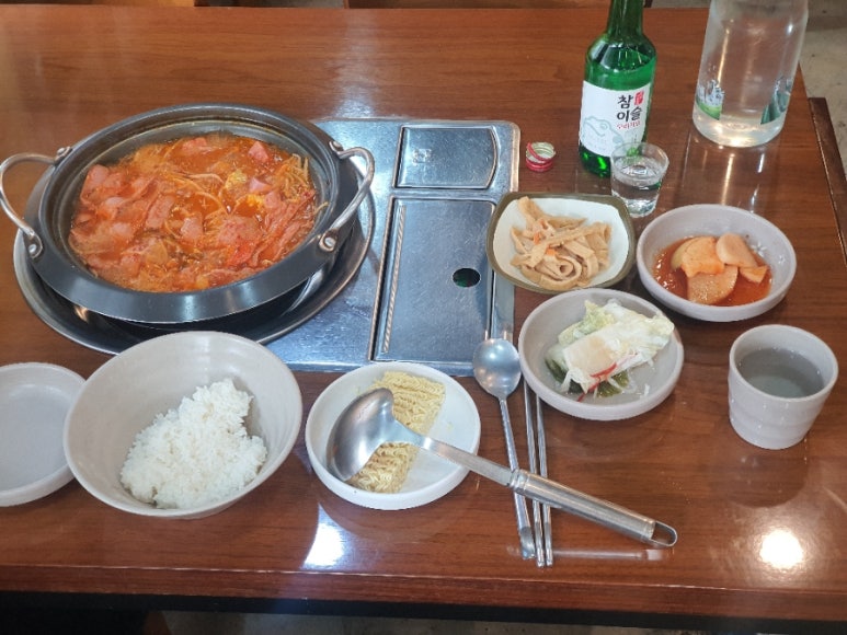 부대찌개VS삼겹살해뜰면 이미지