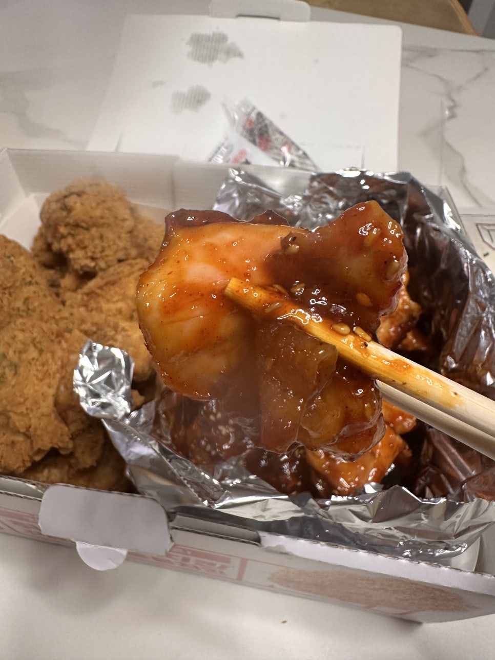 꾸브라꼬숯불두마리치킨 이미지