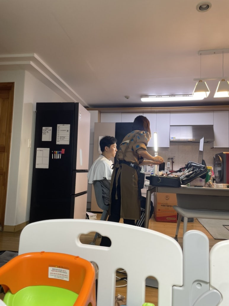 브러쉬 앤 꼬리빗 뷰티샵 이미지