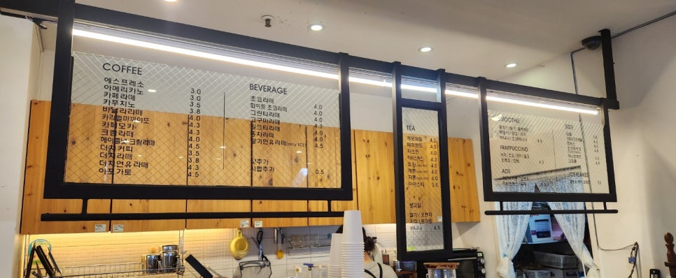 코너 커피(Corner Coffee) 이미지