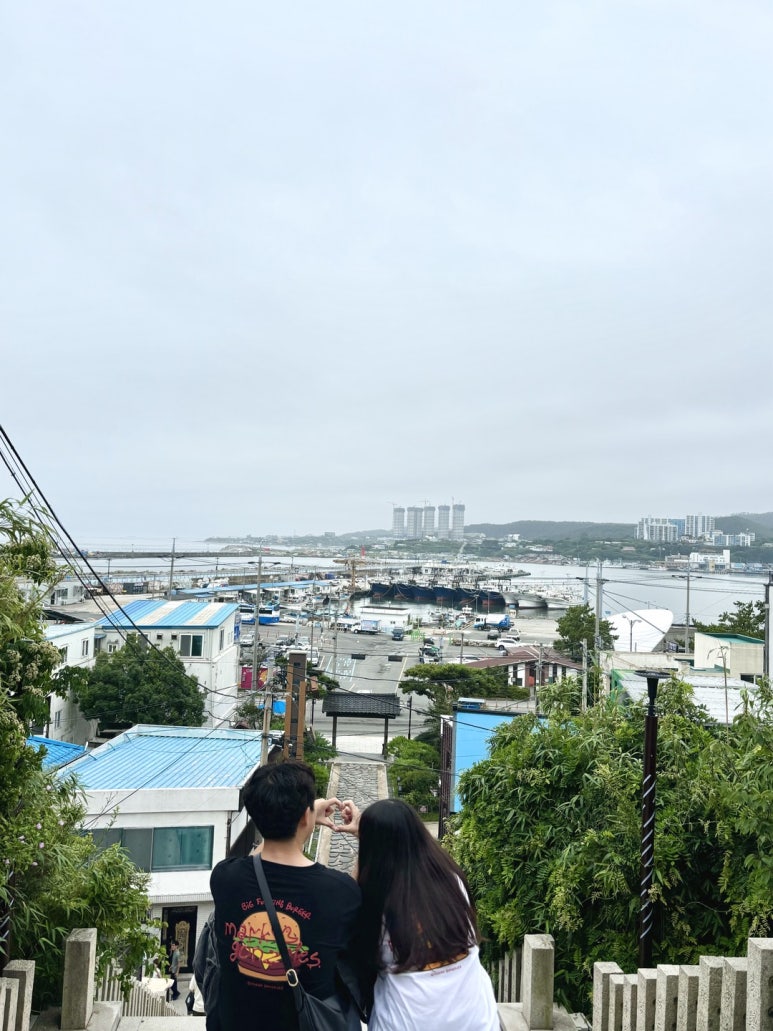 웃기씨네 이미지