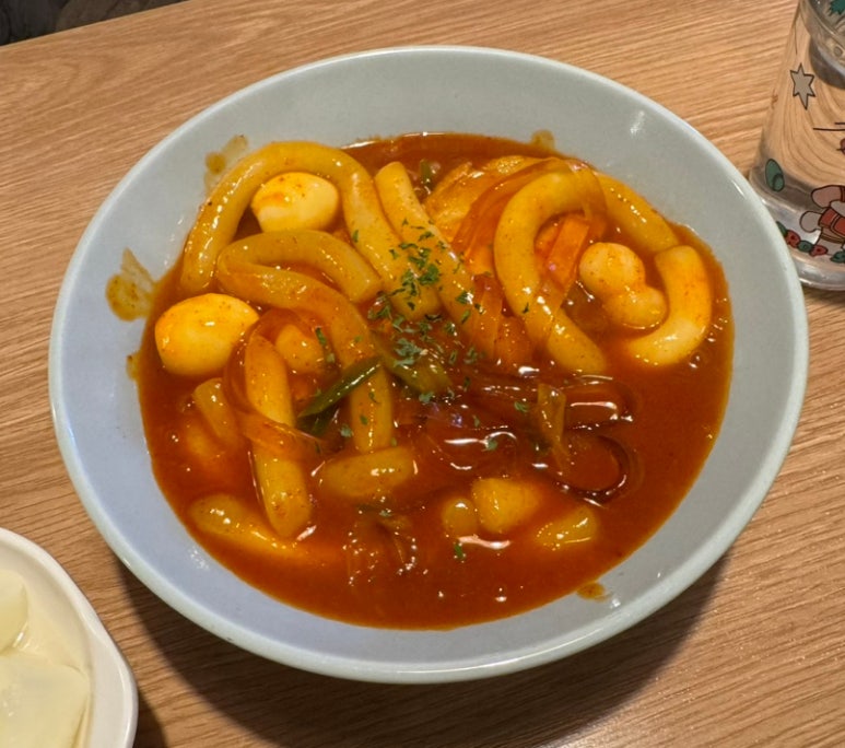 씽씽닭꼬치 이미지