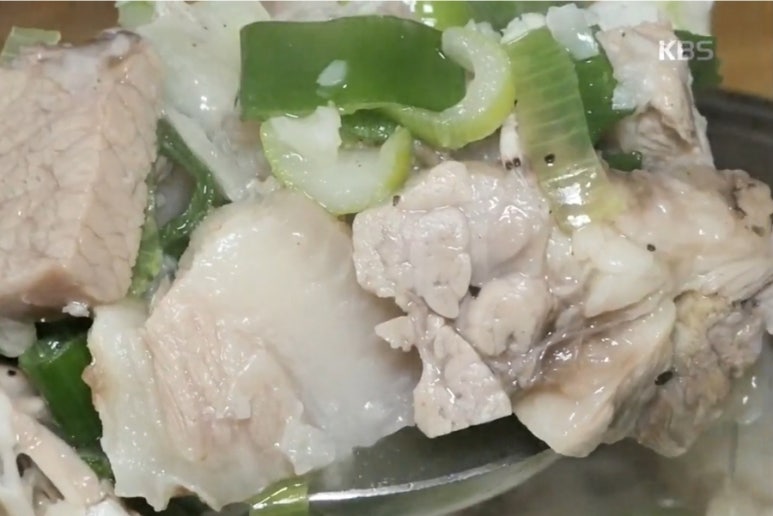 엄마국밥 이미지