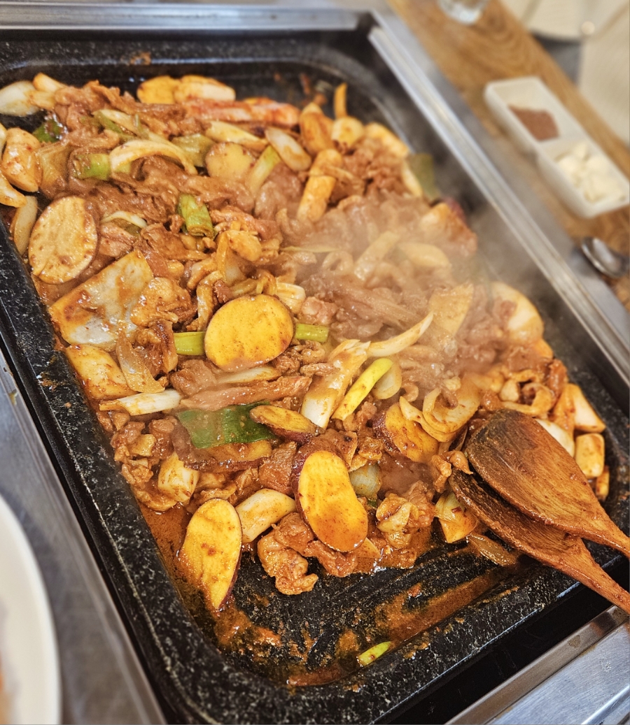 참숯돌판구이 이미지