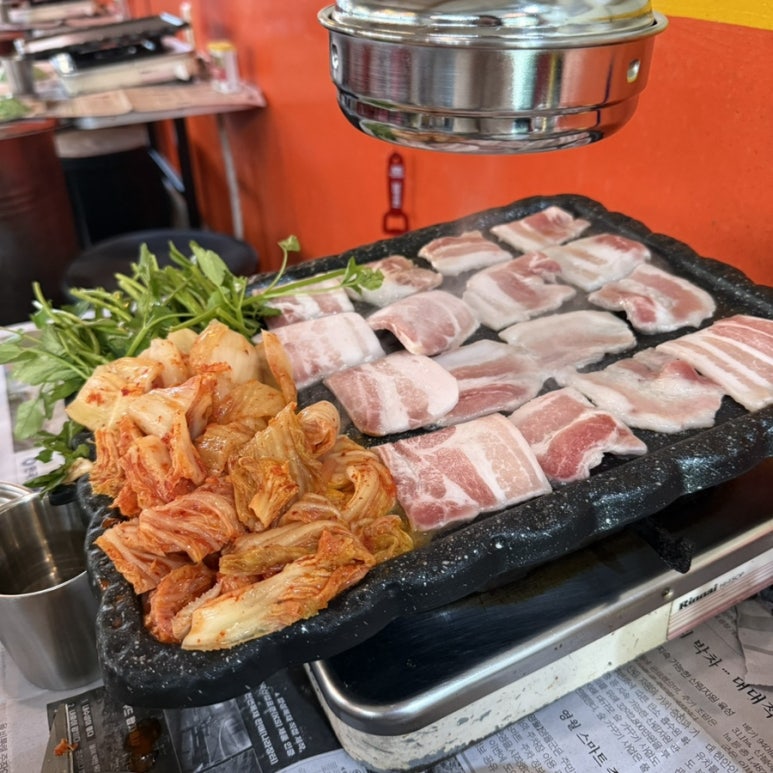 팔호냉삼집본점 이미지