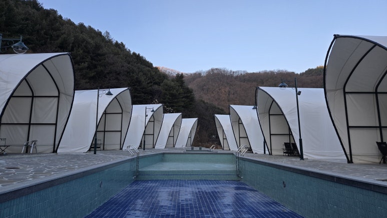더 라이온 글램핑 이미지