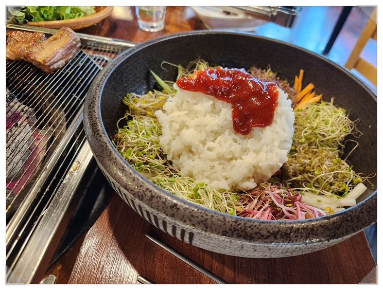 찐 숯불갈비 이미지