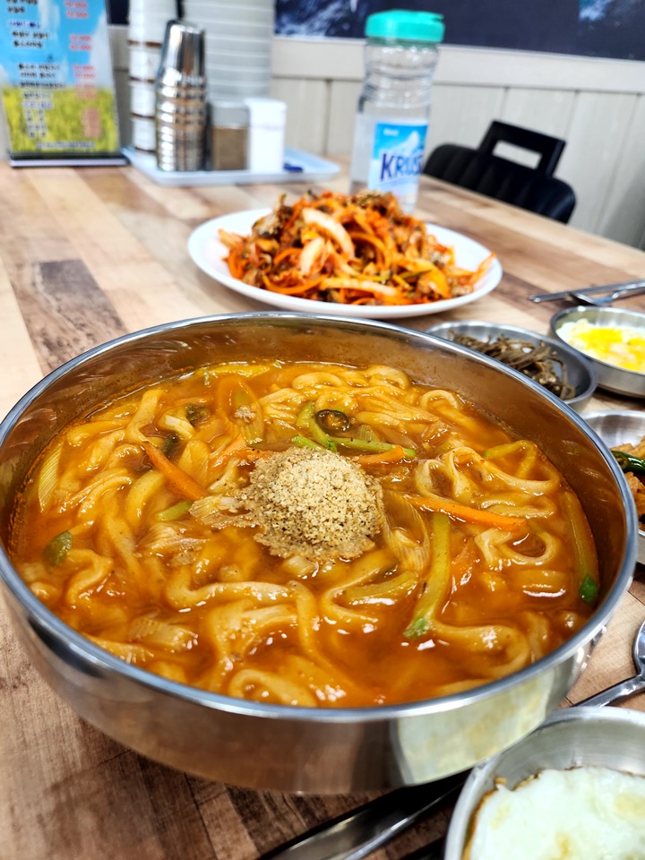 제주보말칼국수 이미지
