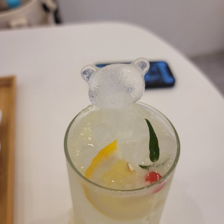 카페두근두근핏어펫 이미지