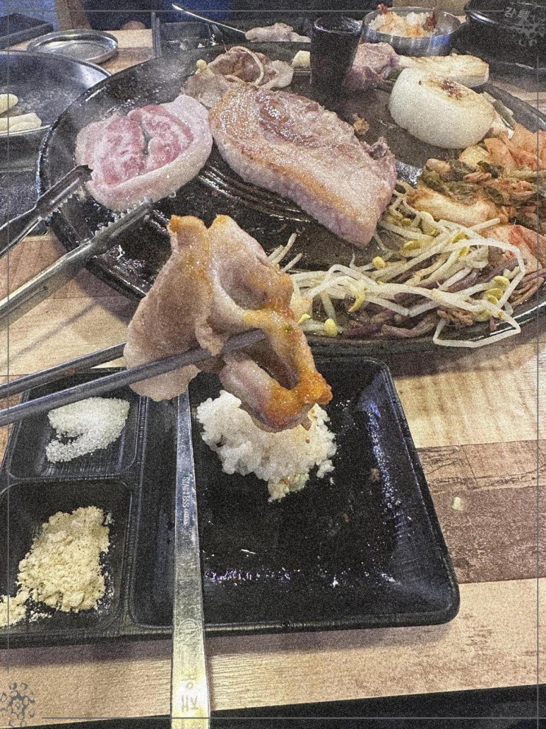 솥뚜껑삼겹살 이미지