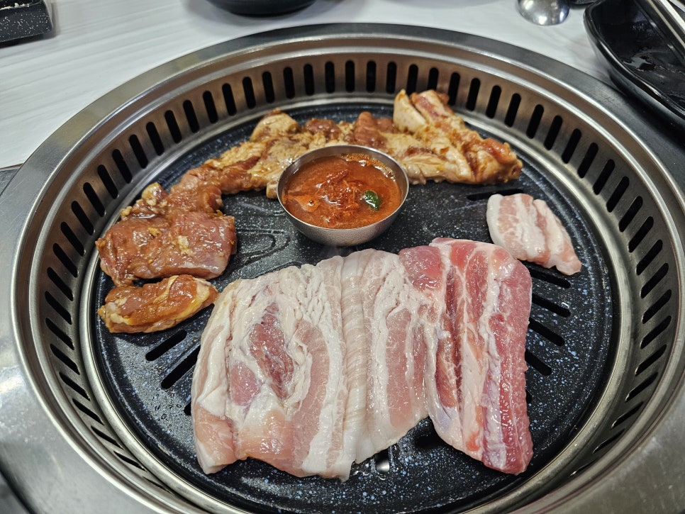 불판생돼지 이미지