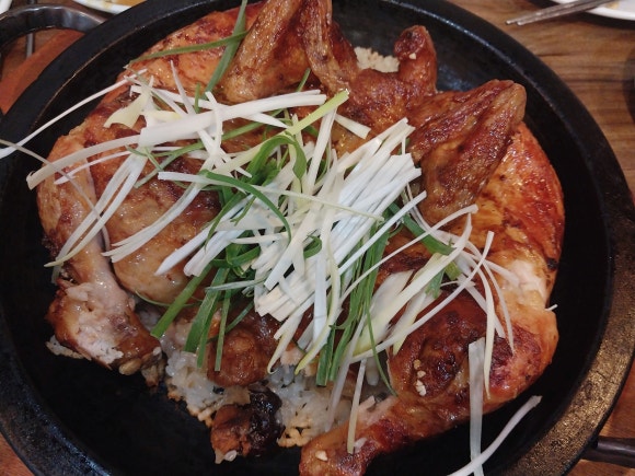 참나무숯불통닭 이미지