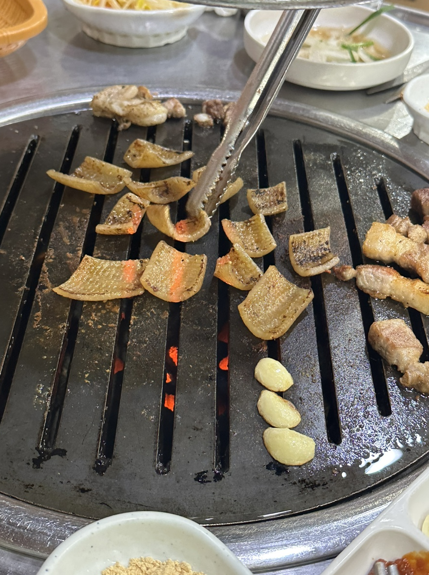 통돼지주먹고기김치두루치기 이미지