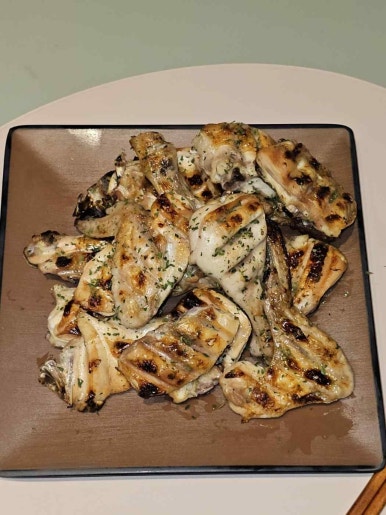 찐이야숯불두마리치킨 이미지